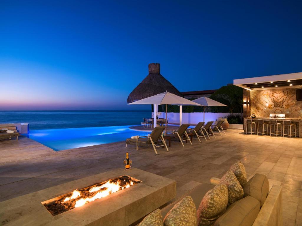 Ultra Exclusive Beachfront Villa Just Steps From The Sand With Butler Included San José del Cabo Exterior foto
